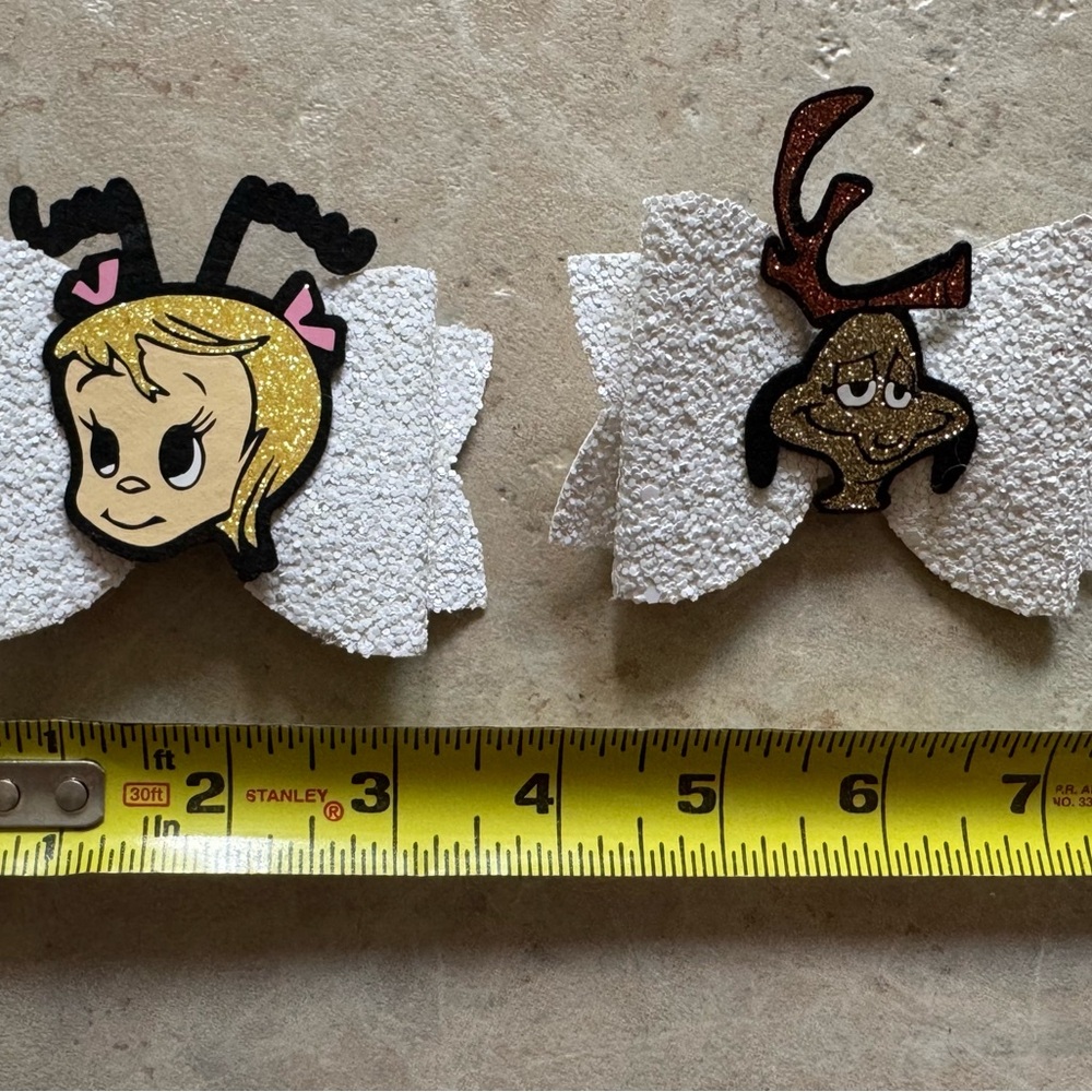 NEW! Grinch inspired Cindy Lou Who & Max Piggie Bows, alligator clip